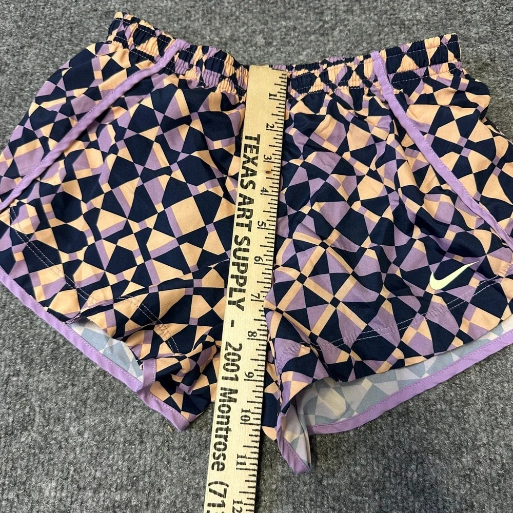 Nike Shorts Womens Size M Purple Geometric Dri-Fit Running Athletic Standard Fit